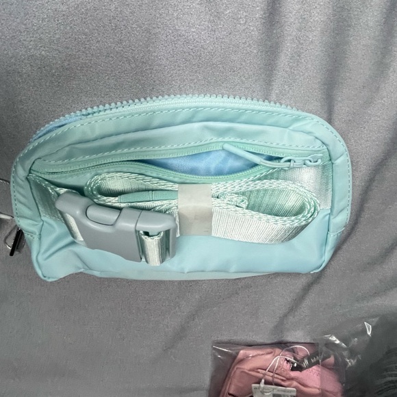 Lululemon Athletica Mint Crossbody Bag - Picture 6 of 6